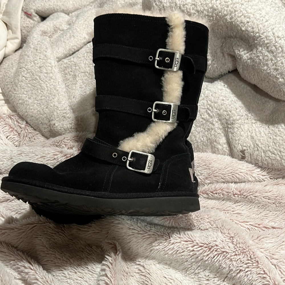 Little girls Ugg boots!!
